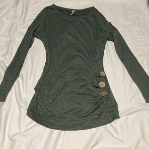Green long sleeve womens sweater, medium